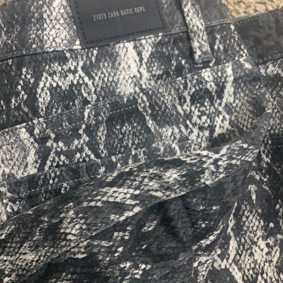 Snakeskin Zara skirt - Picture 5 of 5
